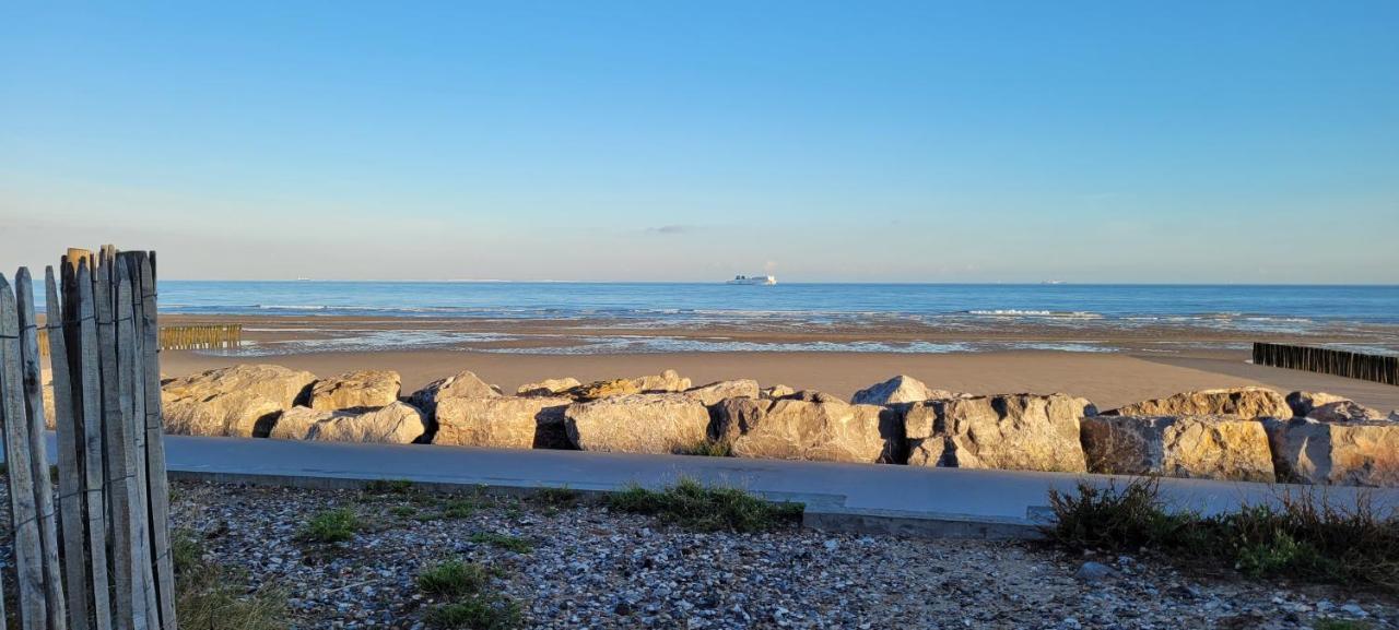 "La Cabane Du Sentier", Logement Original En Bois Et Sur Pilotis Avec Beau Jardin Et Tres Proche De La Mer Sangatte Dış mekan fotoğraf